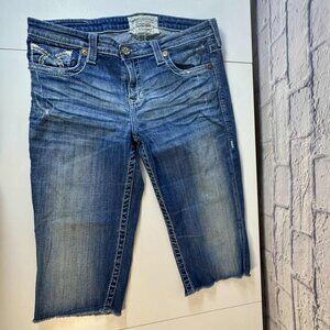 Big Star Maddie Cut off Jean Shorts Women's Size  33 Waist
